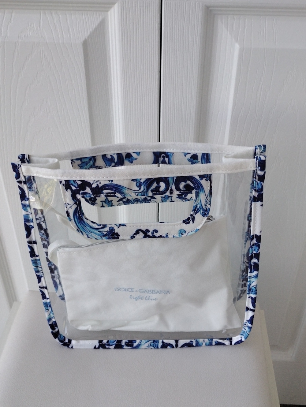 Dolce & Gabbana White Clear Bag with Blue Floral Trim - Picture 2 of 16